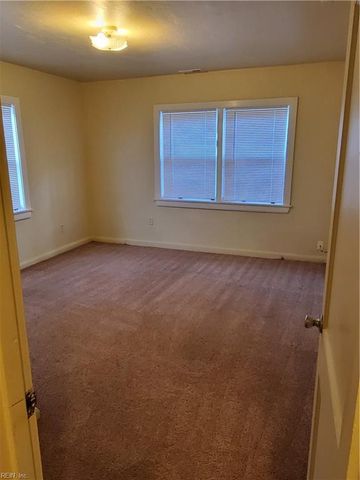 5223 Curlew DR, Norfolk, VA 23502