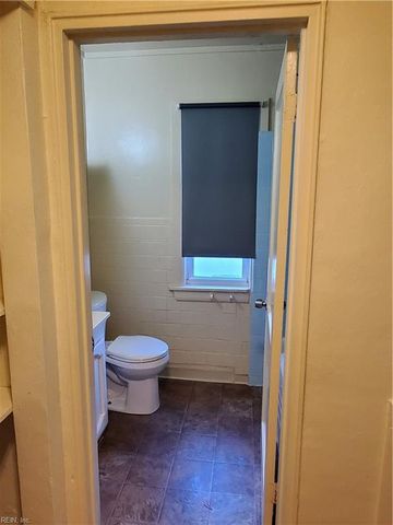 5223 Curlew DR, Norfolk, VA 23502