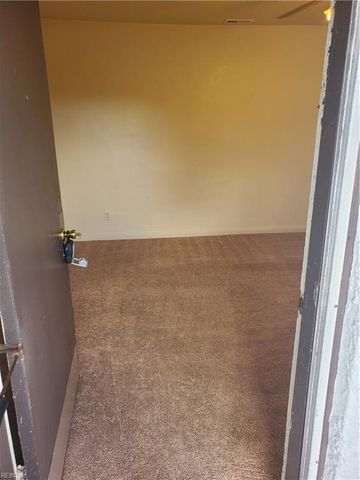 5223 Curlew DR, Norfolk, VA 23502