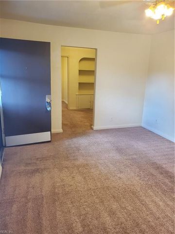 5223 Curlew DR, Norfolk, VA 23502