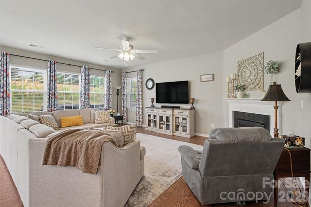 163 Abersham Drive, Mooresville, NC 28115