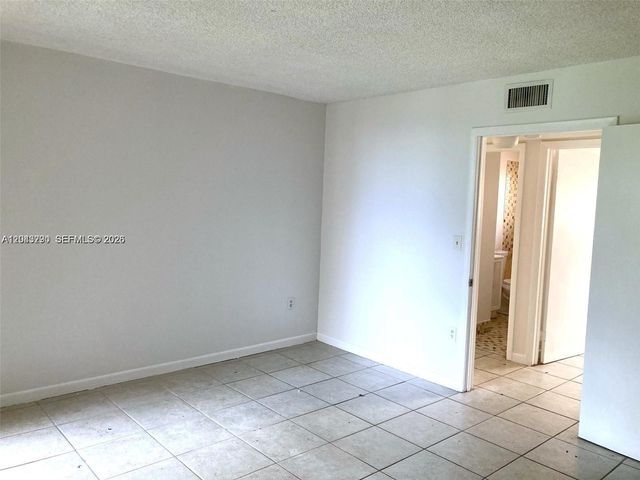 8420 SW 133rd Ave Road 422, Miami, FL 33183