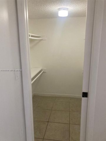 8420 SW 133rd Ave Road 422, Miami, FL 33183