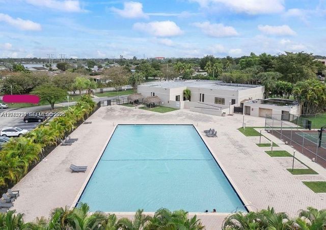 8420 SW 133rd Ave Road 422, Miami, FL 33183