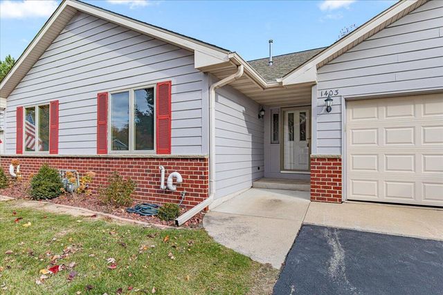 1403 Carriage DRIVE, West Bend, WI 53095