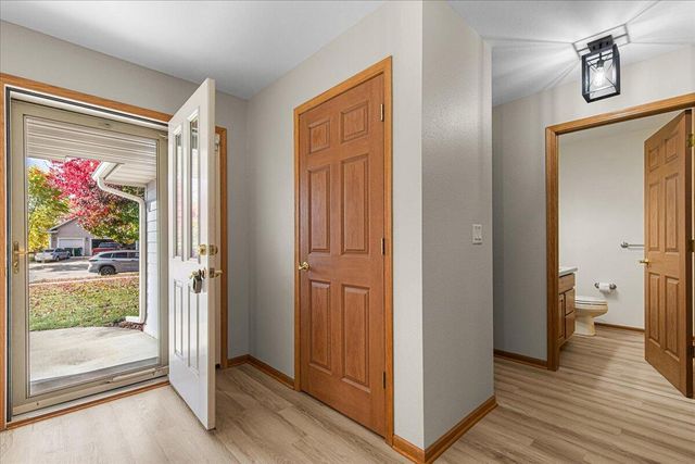 1403 Carriage DRIVE, West Bend, WI 53095