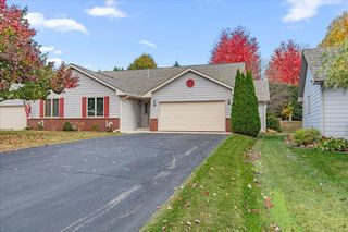 1403 Carriage DRIVE, West Bend, WI 53095