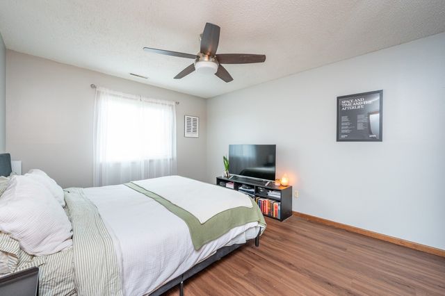 4849 Woodland Avenue 1, West Des Moines, IA 50266