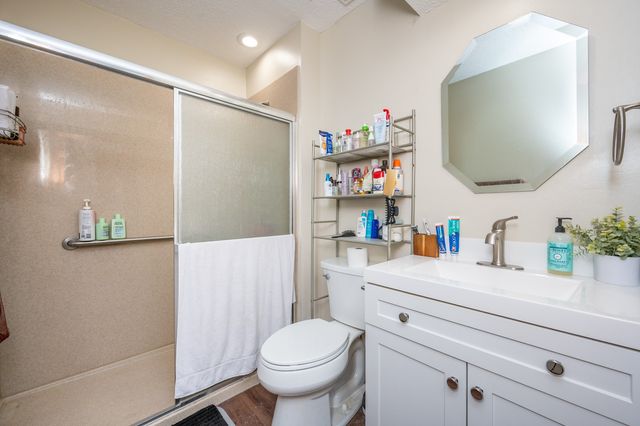 4849 Woodland Avenue 1, West Des Moines, IA 50266