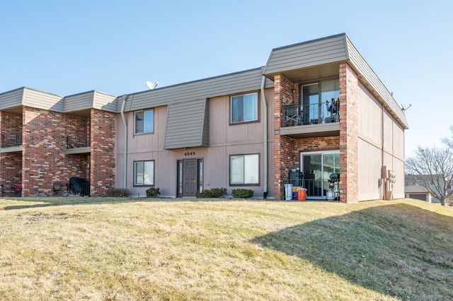 4849 Woodland Avenue 1, West Des Moines, IA 50266