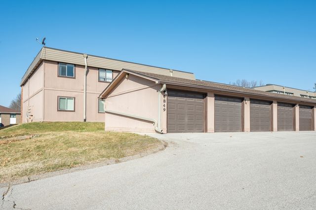 4849 Woodland Avenue 1, West Des Moines, IA 50266
