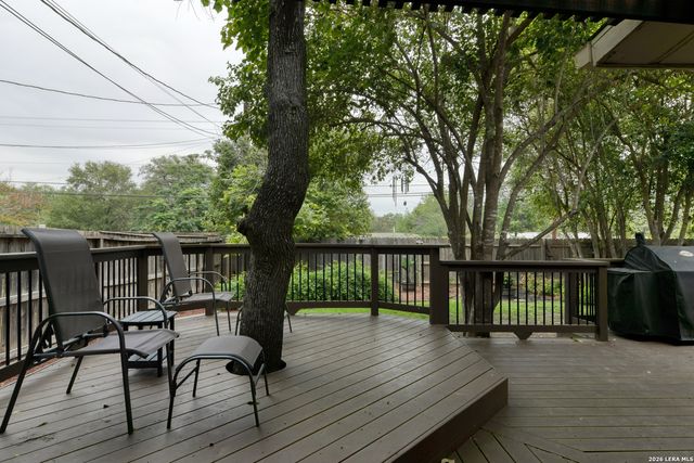 2927 BURNSIDE DR, San Antonio, TX 78209