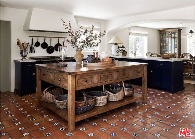 1424 La Vereda Lane, Montecito, CA 93108