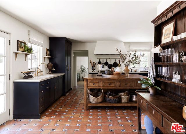 1424 La Vereda Lane, Montecito, CA 93108