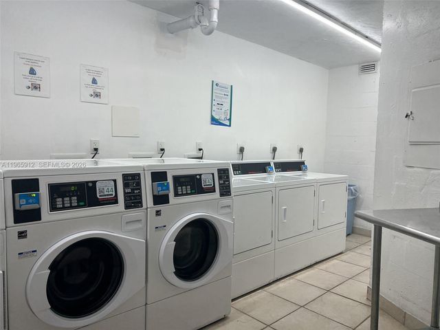 800 Parkview Dr 311, Hallandale Beach, FL 33009