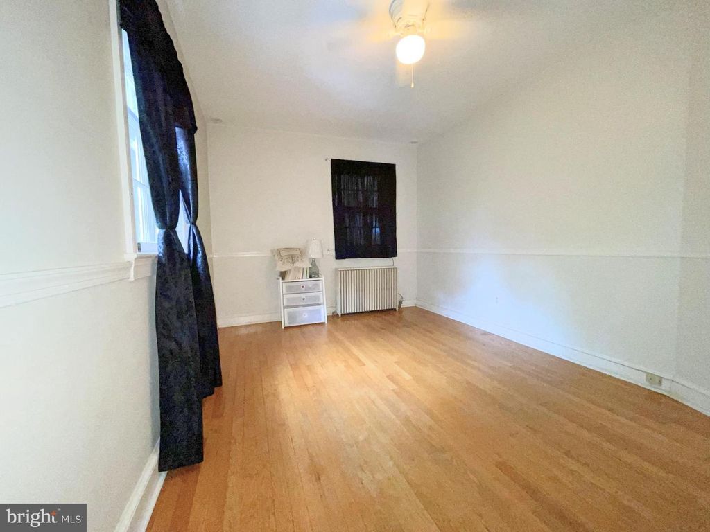 Image 17 of property listing at 4316 EAST-WEST, Hyattsville, MD 20782