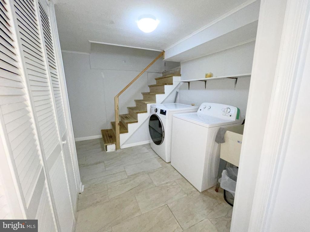 Image 20 of property listing at 4316 EAST-WEST, Hyattsville, MD 20782
