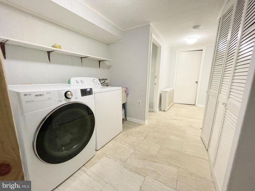 Image 21 of property listing at 4316 EAST-WEST, Hyattsville, MD 20782