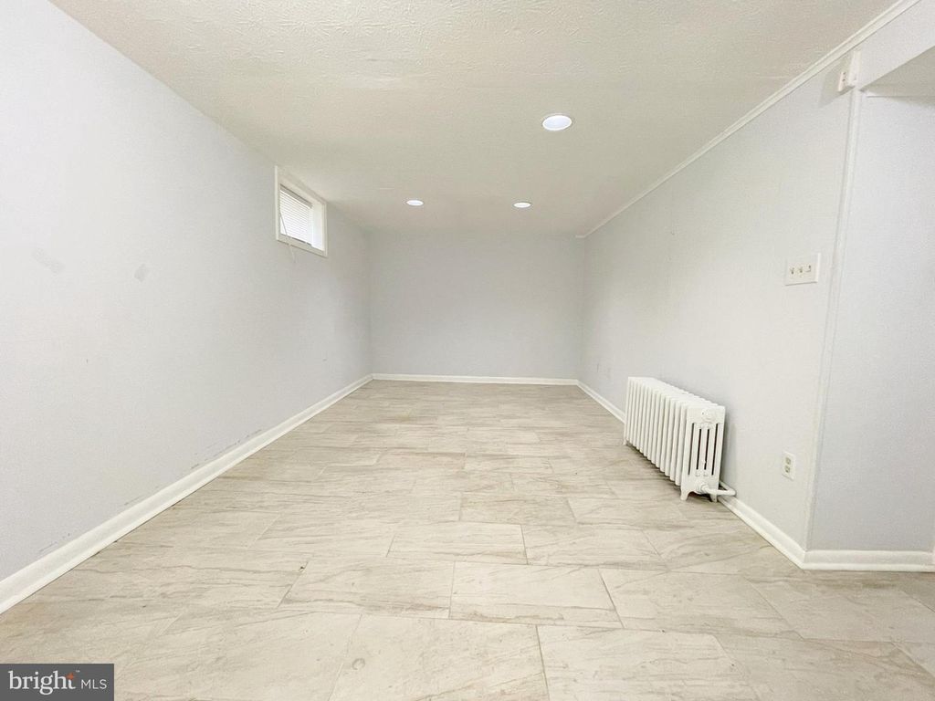 Image 22 of property listing at 4316 EAST-WEST, Hyattsville, MD 20782