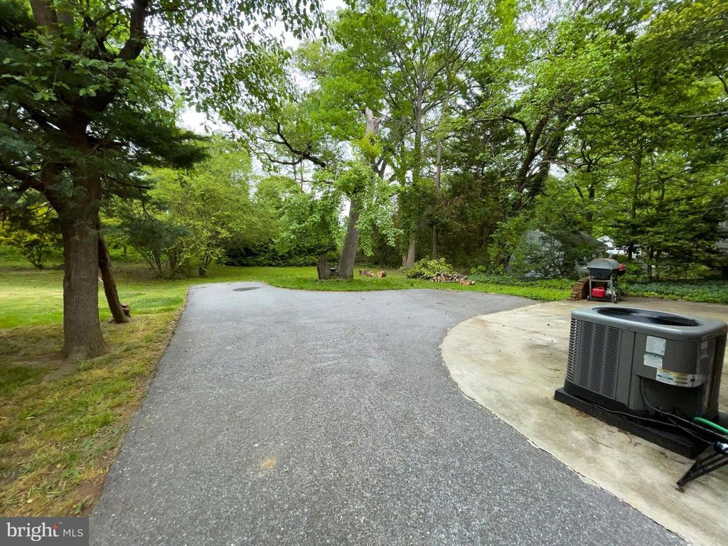 Image 28 of property listing at 4316 EAST-WEST, Hyattsville, MD 20782