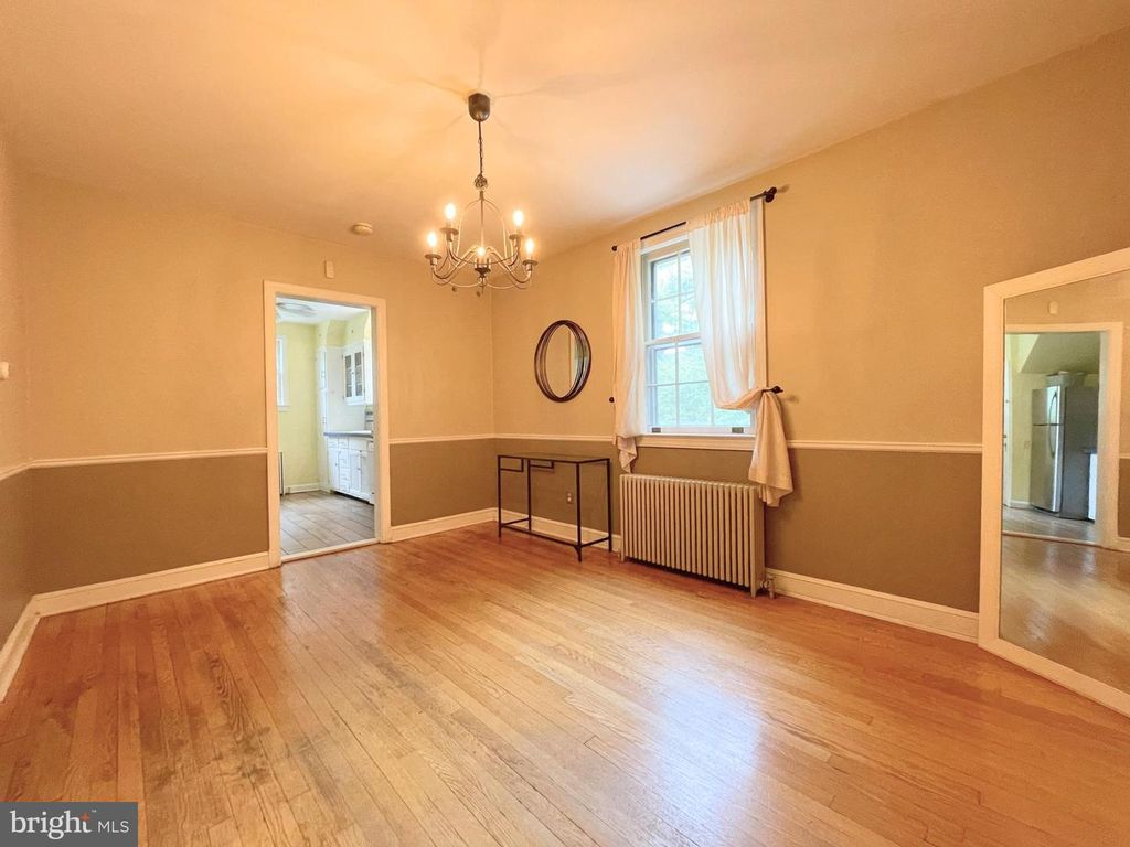 Image 8 of property listing at 4316 EAST-WEST, Hyattsville, MD 20782