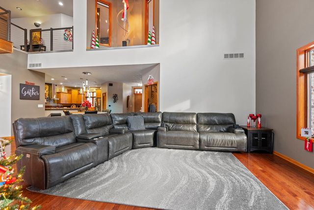 9208 SHERINGHAM Drive, Roscoe, IL 61073