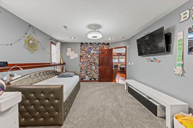 9208 SHERINGHAM Drive, Roscoe, IL 61073