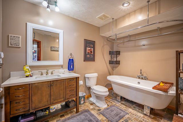 9208 SHERINGHAM Drive, Roscoe, IL 61073