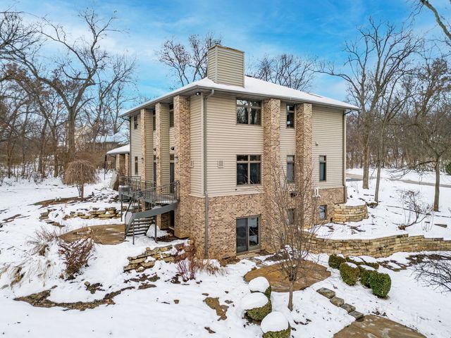 9208 SHERINGHAM Drive, Roscoe, IL 61073