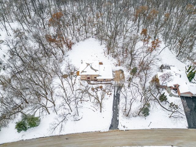 9208 SHERINGHAM Drive, Roscoe, IL 61073