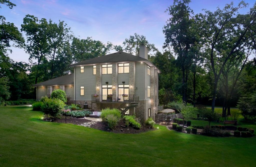 9208 SHERINGHAM Drive, Roscoe, IL 61073