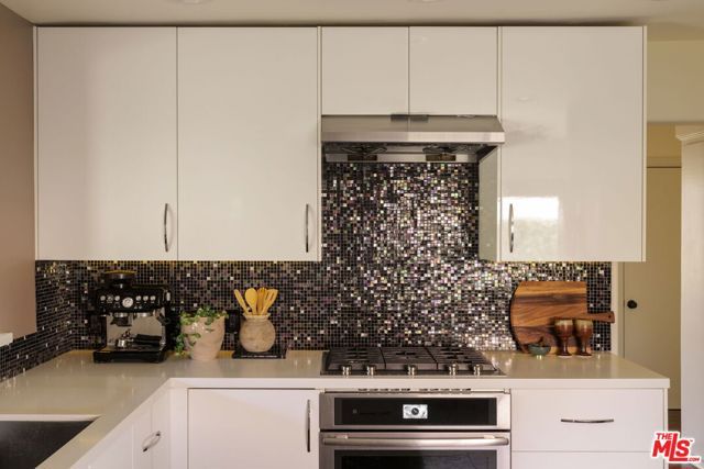 3842 Alsace Avenue, Los Angeles, CA 90008