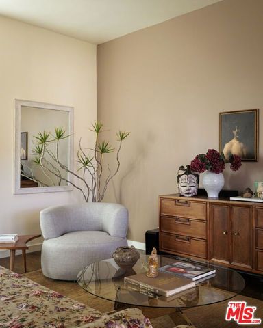 3842 Alsace Avenue, Los Angeles, CA 90008