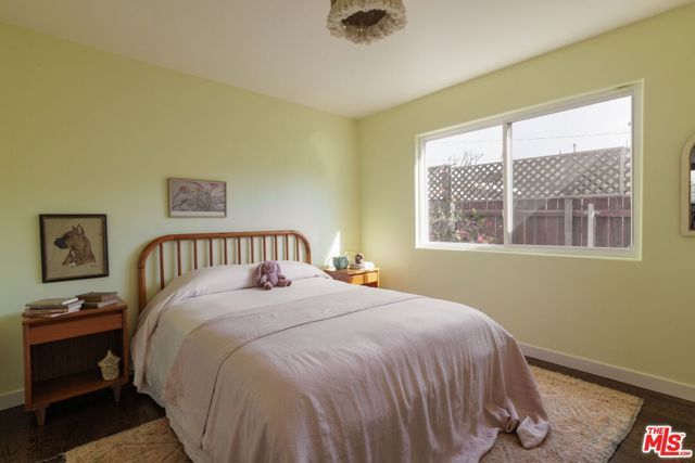 3842 Alsace Avenue, Los Angeles, CA 90008