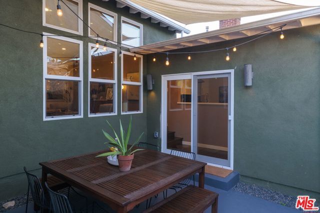 3842 Alsace Avenue, Los Angeles, CA 90008