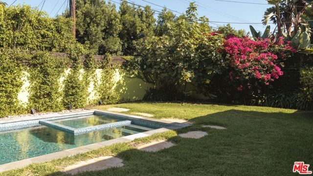 3842 Alsace Avenue, Los Angeles, CA 90008
