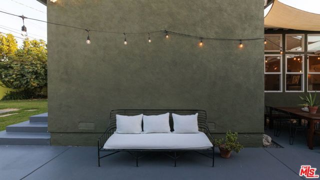3842 Alsace Avenue, Los Angeles, CA 90008