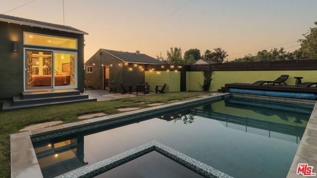 3842 Alsace Avenue, Los Angeles, CA 90008