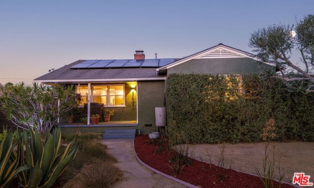 3842 Alsace Avenue, Los Angeles, CA 90008
