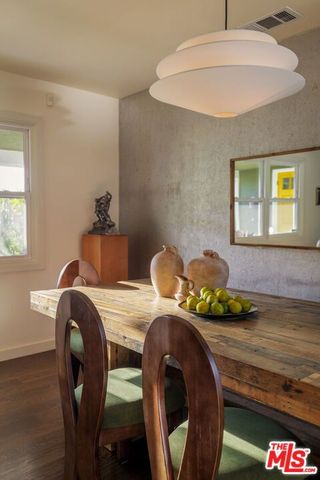3842 Alsace Avenue, Los Angeles, CA 90008