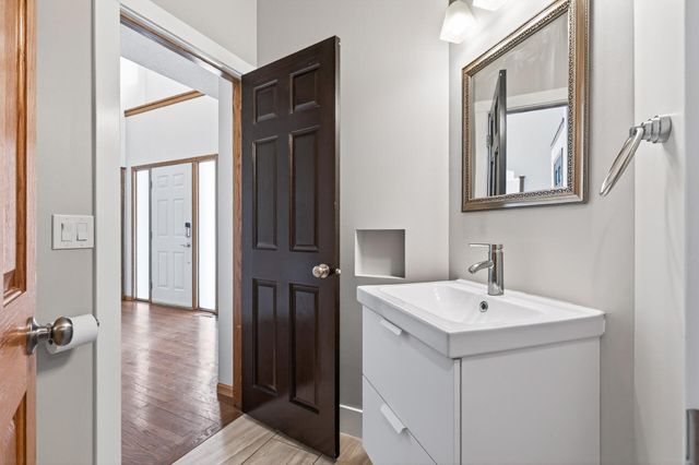 14969 River Oak Court, Savage, MN 55378