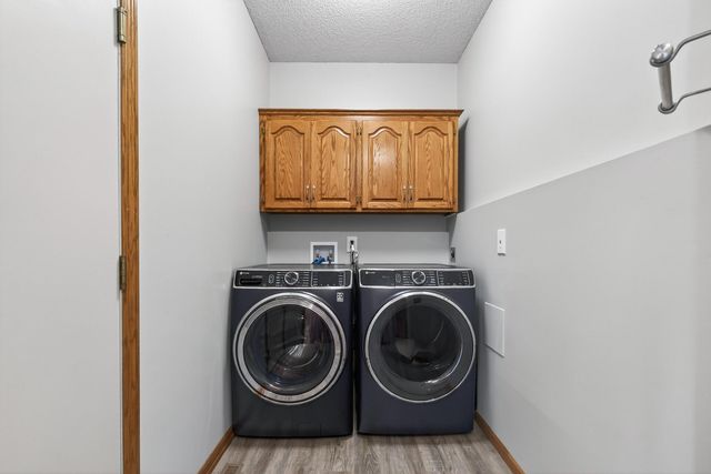 14969 River Oak Court, Savage, MN 55378