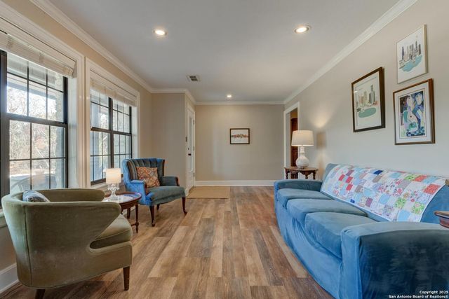 105 Shane Ln, Boerne, TX 78006