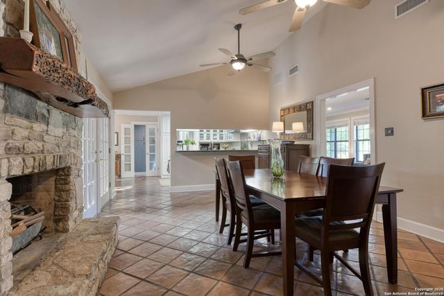105 Shane Ln, Boerne, TX 78006