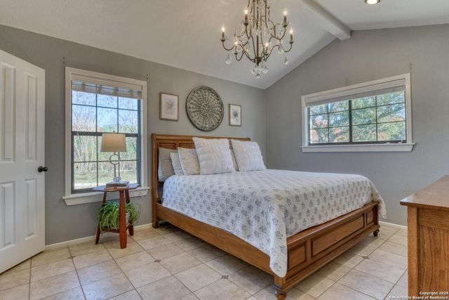 105 Shane Ln, Boerne, TX 78006