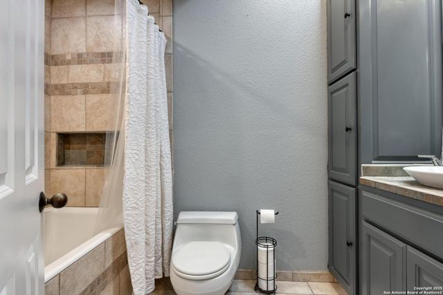 105 Shane Ln, Boerne, TX 78006