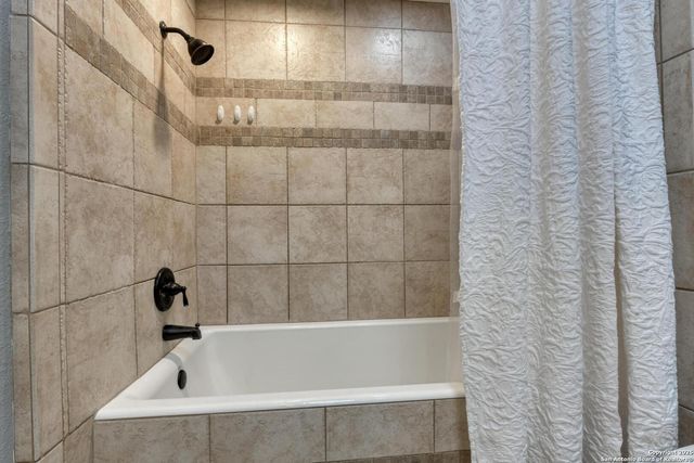 105 Shane Ln, Boerne, TX 78006