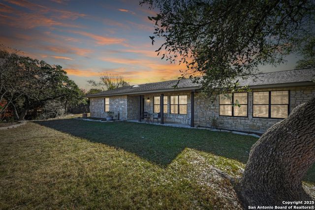 105 Shane Ln, Boerne, TX 78006