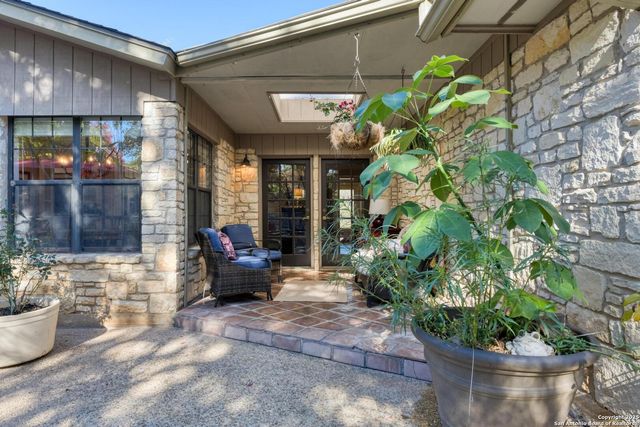 105 Shane Ln, Boerne, TX 78006