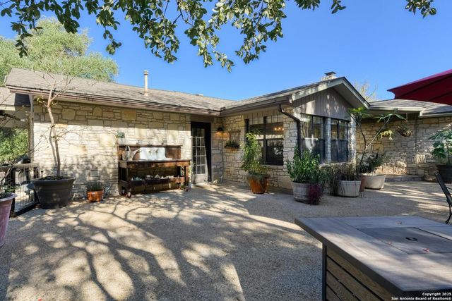 105 Shane Ln, Boerne, TX 78006